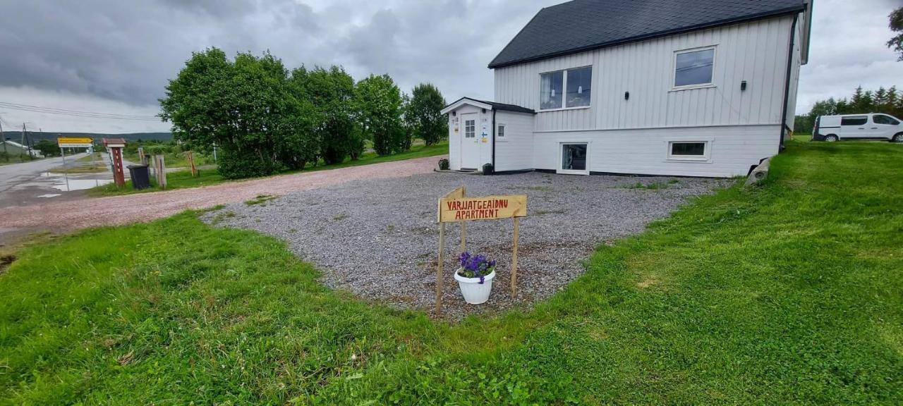 Varjjatgeainu Apartment Nesseby Varangerbotn Exterior foto